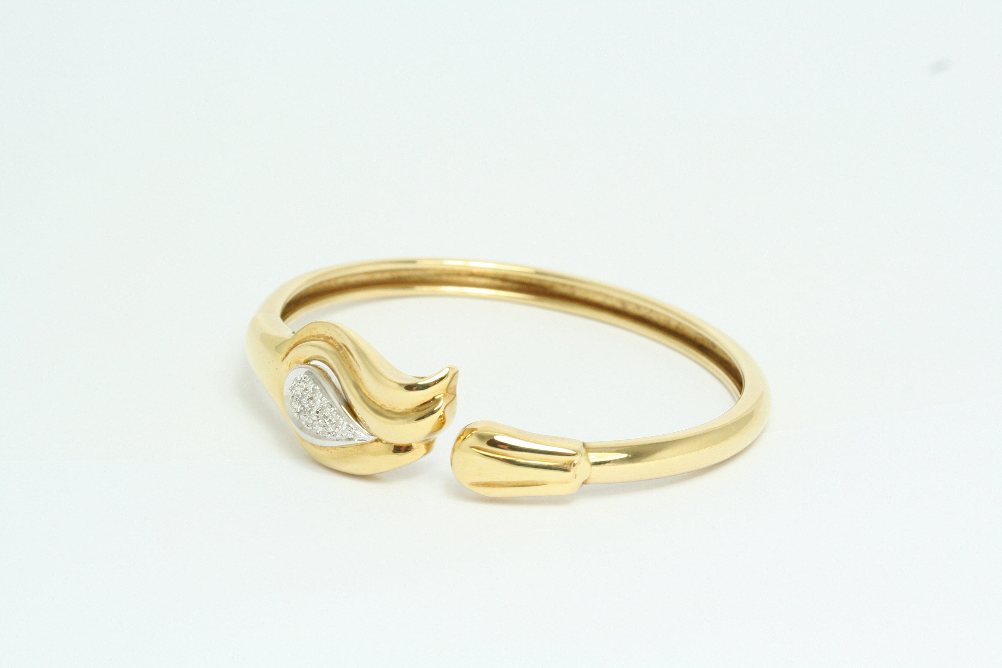 Bracciale rigido in Oro Giallo con Diamanti