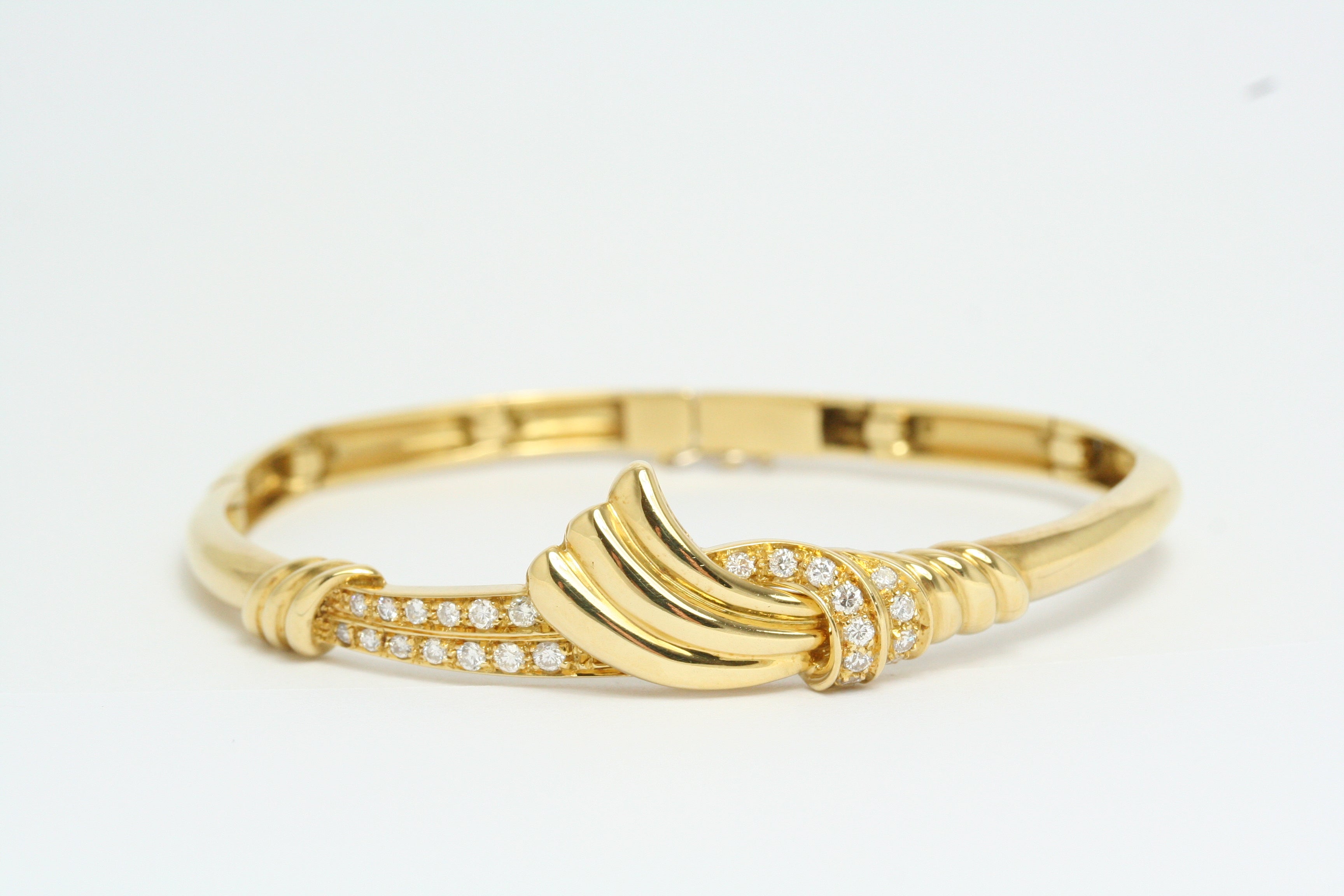 Bracciale rigido in Oro Giallo con Diamanti