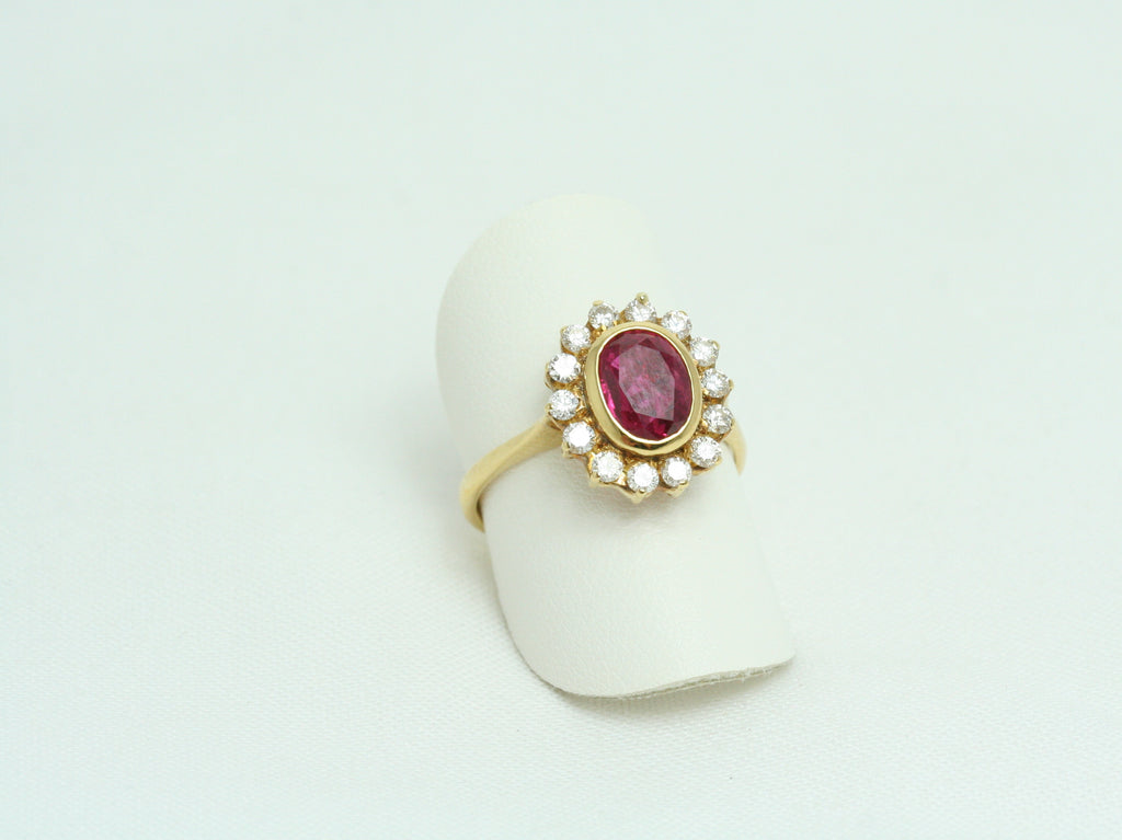 Anello Margherita in Oro Giallo con Rubino e Diamanti 