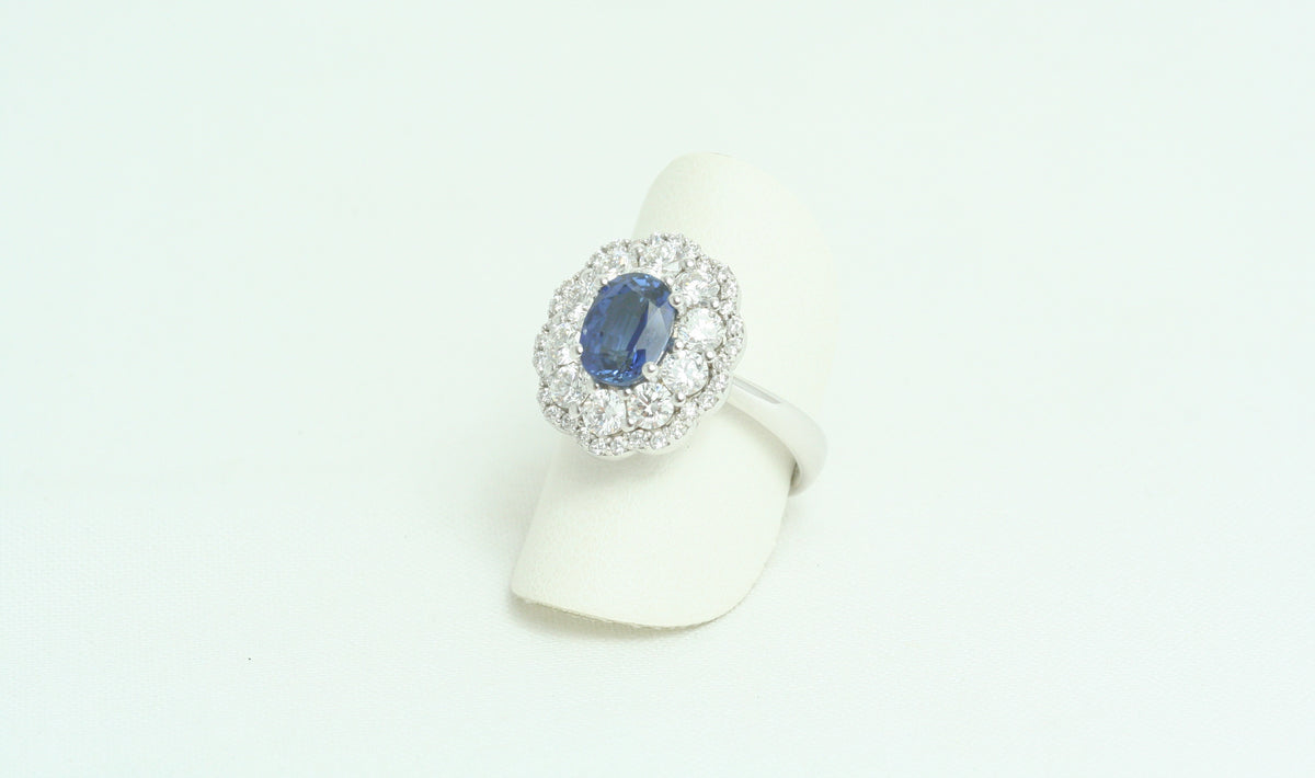 Anello Margherita in Oro Bianco Zaffiro e Diamanti