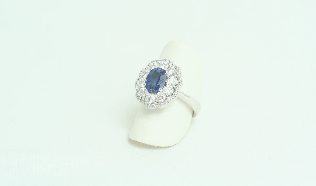 Anello Margherita in Oro Bianco Zaffiro e Diamanti