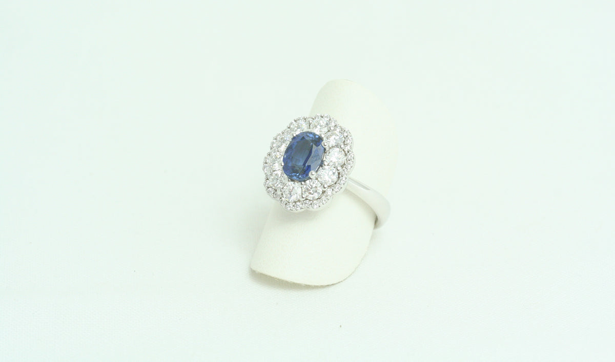 Anello Margherita in Oro Bianco Zaffiro e Diamanti