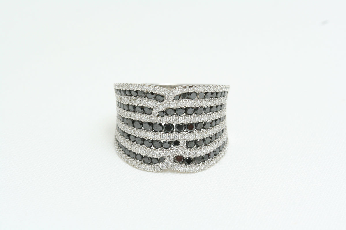 Anello DDonna in Oro Bianco con Diamanti