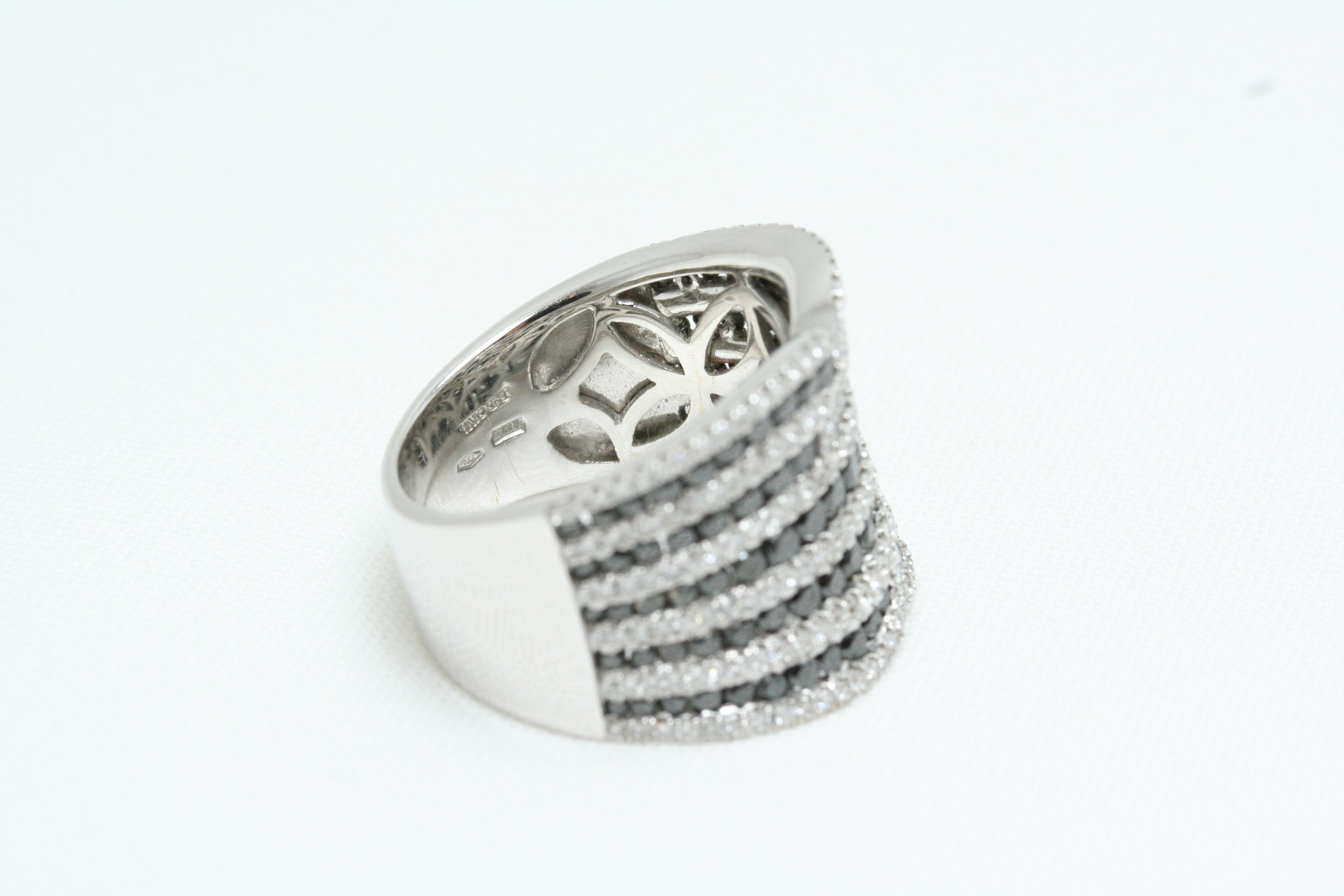 Anello DDonna in Oro Bianco con Diamanti