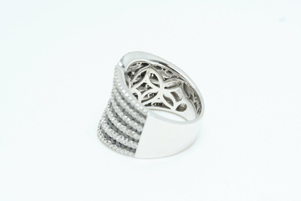Anello DDonna in Oro Bianco con Diamanti